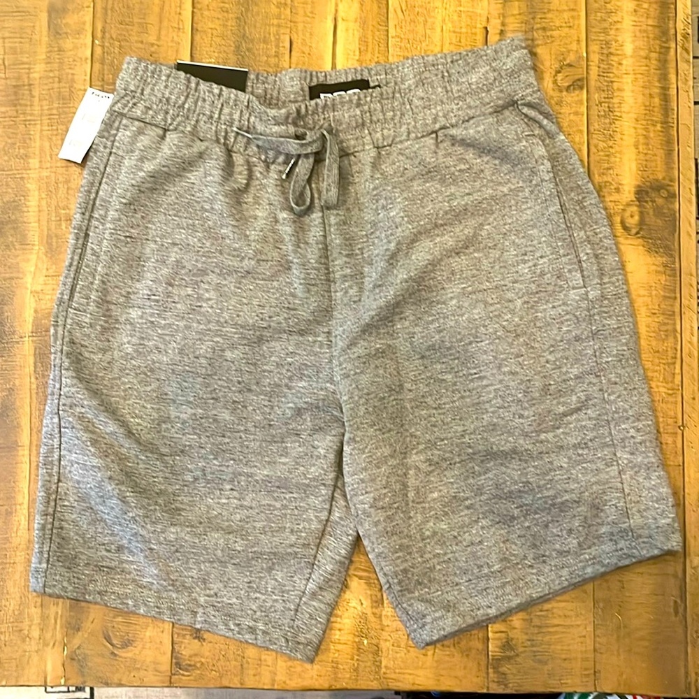 NWT gray men’s RSQ size small sweat shorts